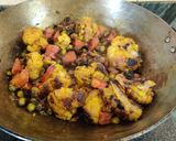 A picture of step 9 of Gajar Matar Gobhi Sabzi.