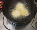 A picture of step 4 of Piaji / pyaji (odia snack).
