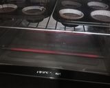 A picture of step 10 of Cookpad customized cupcakes.
