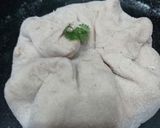A picture of step 3 of Paneer Paratha.