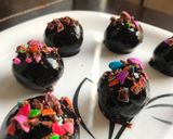 A picture of step 6 of Choco balls.