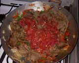 Foto del paso 3 de la receta: Bifes a la criolla, con ensalada guacamole y choclo hervido