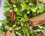 Foto del paso 4 de la receta: Ensalada de lechuga y manzana