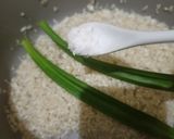 Foto langkah ke 2 dari resep Nasi Lemak Malaysia.