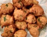 A picture of step 3 of Moong dal pakora.