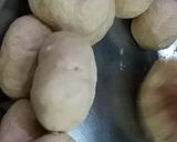 A picture of step 2 of Khasta krara paratha.