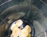 A picture of step 1 of Banana smoothie.