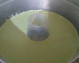 Foto langkah ke 4 dari resep Bolu Kukus Pandan Keju Lumer.