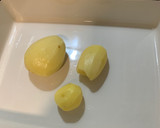 Foto del paso 1 de la receta: Lenguados al horno con patatas