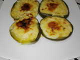 Zapallitos rellenos con salsa blanca