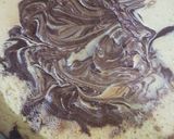 Foto langkah ke 7 dari resep Bolu marmer keju.