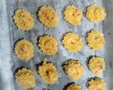 Foto langkah ke 3 dari resep Butter Cookies.