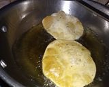 A picture of step 3 of Dry methi ki Puri.