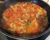 Une image de l'étape 9 de Mijoté de pleurotes aux tomates et oignon de roscoff.