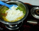 A picture of step 2 of Dal Palak Khichdi.