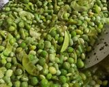 A picture of step 2 of Undhiyu.