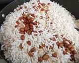 A picture of step 2 of Garlic Murmura Bhel.
