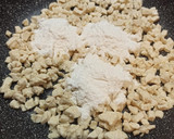 Foto del paso 2 de la receta: Masa de croquetas con pechuga de pollo y harina de arroz - sin gluten ni lactosa