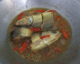 Foto langkah ke 4 dari resep Pindang Kuning Bandeng.