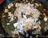 Foto del paso 3 de la receta: Arroz seco con fumet de gamba roja