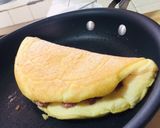 A picture of step 5 of Fluffy Omelette Soufflé (double its size).
