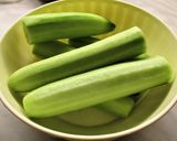 Tejfölös uborkasaláta recept fázis 1 fotója