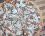 A picture of step 4 of Maxican pizza.