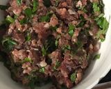 Hình bước làm 1 của món Bò cuốn lá lốt