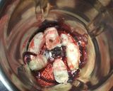A picture of step 1 of Strawberry & Banana smoothie.