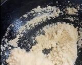 A picture of step 2 of Rava kesari.
