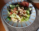 Foto del paso 6 de la receta: Ensalada tibia de Salmón, alubias y queso salsa roquefort