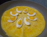 Foto langkah ke 6 dari resep Omelete Telur Bawang Putih Tabur Oregano.