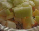 Foto langkah ke 2 dari resep Salad Buah Sehat.