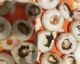 A picture of step 2 of Cheesy Italian mushrooms.