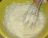 A picture of step 2 of Cream cake.