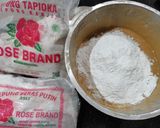 Foto langkah ke 2 dari resep Kue Talam Ubi Kuning.