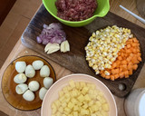 Foto langkah ke 1 dari resep Sup Bola Daging.