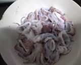 รูปขั้นตอนการทำที่ 1 ของ ปลาหมึกผัดไข่เค็ม