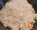 વેજ ફ્રાઇડ રાઈસ (Veg Fried Rice Recipe In Gujarati) રેસીપી સ્ટેપ2ફોટો