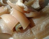 Hình bước làm 4 của món Canh dưa chua sườn non