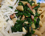 Foto del paso 6 de la receta: Pasta con espinacas frescas, piñones, bacon y queso parmesano