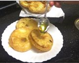 A picture of step 6 of Honey glazed apple rings.