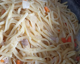 Foto del paso 6 de la receta: Tallarines con atún y queso