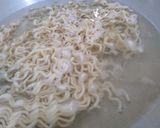 Foto langkah ke 6 dari resep Mie Kuah Susu Kelapa.