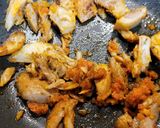 Foto del paso 1 de la receta: Revuelto de pollo con sobrasada y espinacas