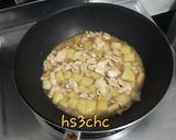 รูปขั้นตอนการทำที่ 3 ของ อกไก่ผัดมันฝรั่ง