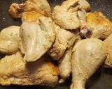 Foto del paso 3 de la receta: Pollo con crema de chipotle 🌺