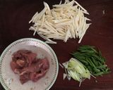 茭白筍炒肉絲的食譜步驟1照片