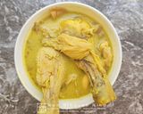 Gambar langkah 4 resipi Masak Lemak Ayam dan Cendawan.