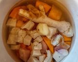 Foto langkah ke 1 dari resep Mpasi 4* dada ayam, ceker, butternut squash slow cooker.